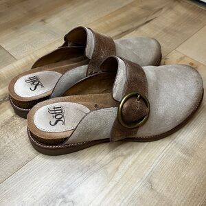 Sofft Women's Beige Suede Slip-On Shoes